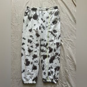 Nike Women’s Sportswear Fleece Tie-Dye Easy Pants - Extra Large